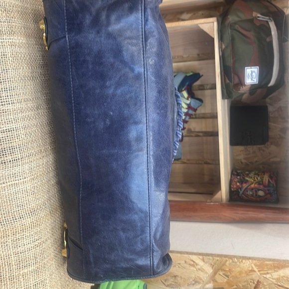 Volunteer bag for woman is dark blue leather - Picture 6 of 6